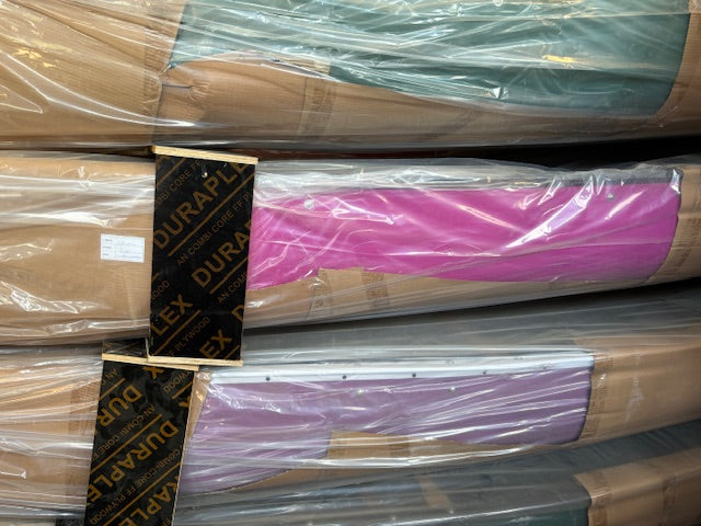 Kanu, Kajak, Kanadier mit 4 Holzsitzen auch in romantischem Rosa
